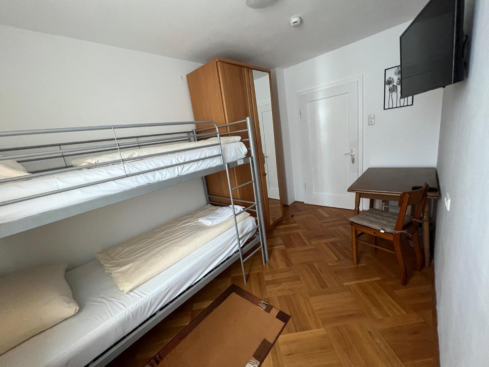 Wg-haus Apartment